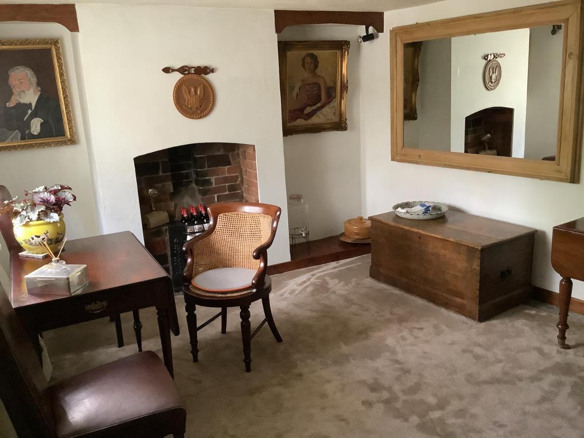 ウエストベリー Bwthyn Cudd Bed & Breakfast エクステリア 写真