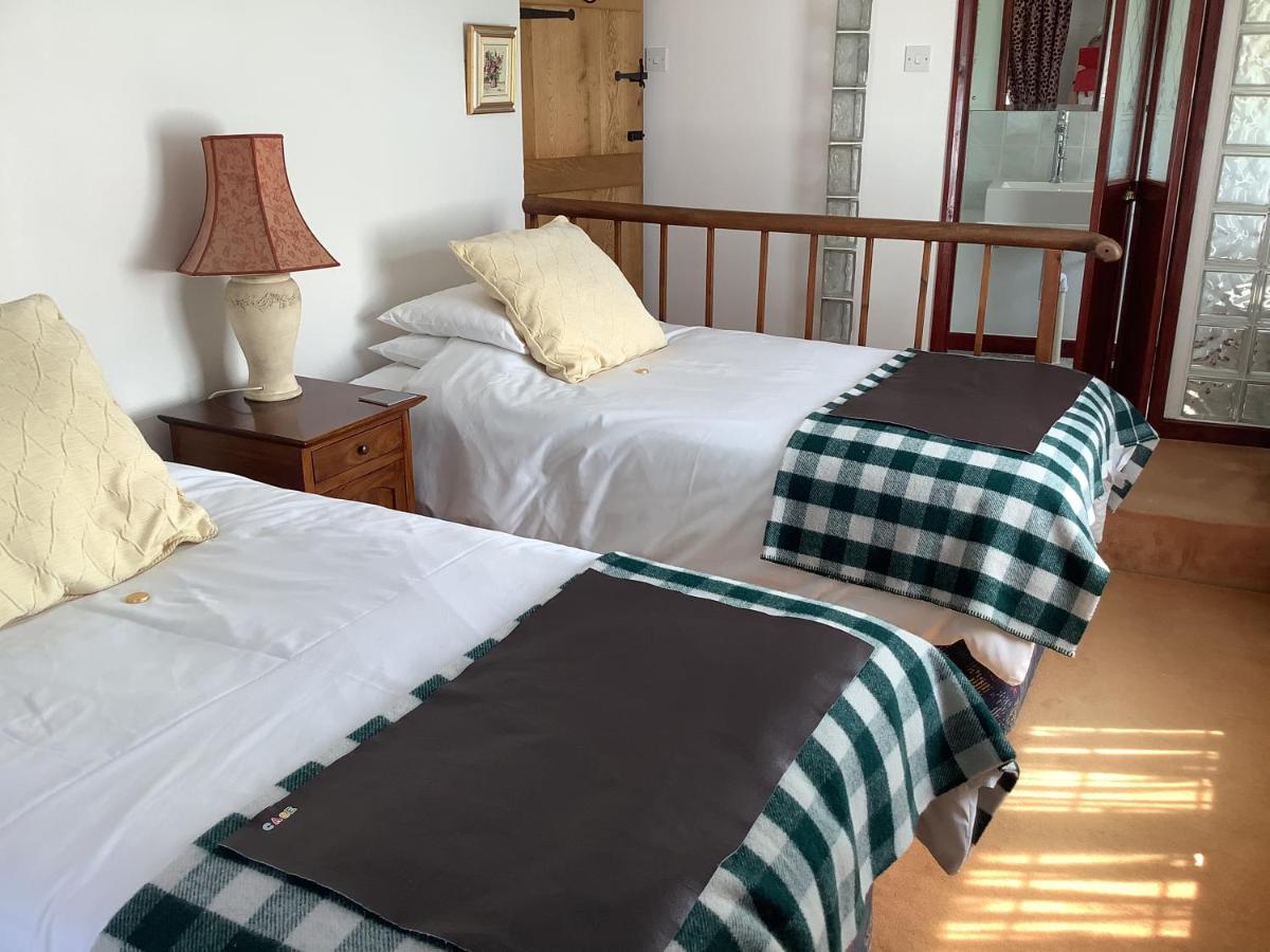 ウエストベリー Bwthyn Cudd Bed & Breakfast エクステリア 写真